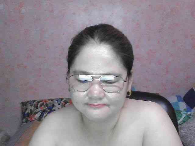 NICEtitspinay webcam