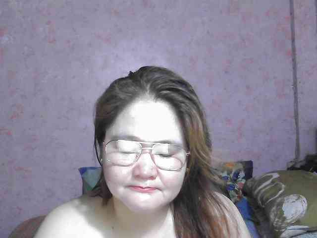 NICEtitspinay webcam
