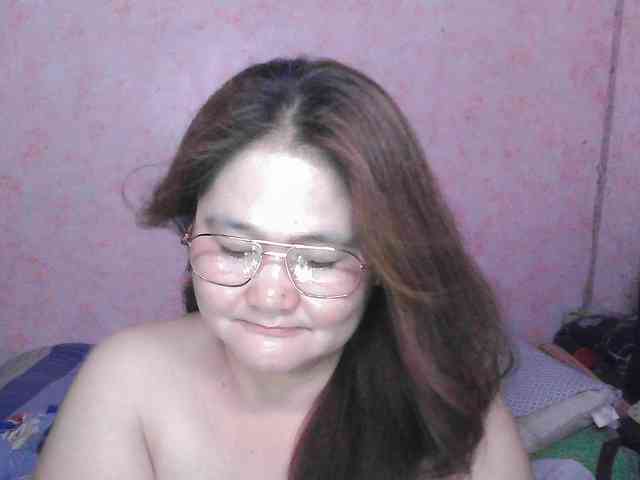 NICEtitspinay webcam