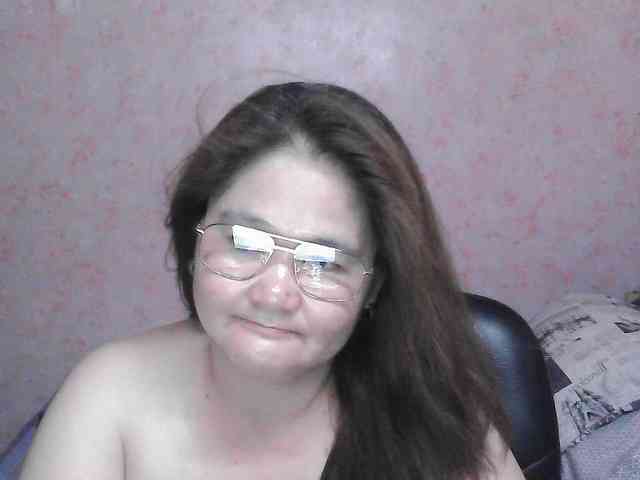 NICEtitspinay webcam
