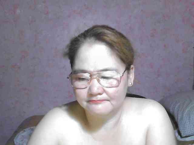 NICEtitspinay webcam