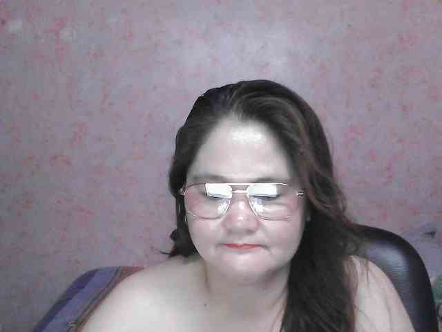 NICEtitspinay webcam