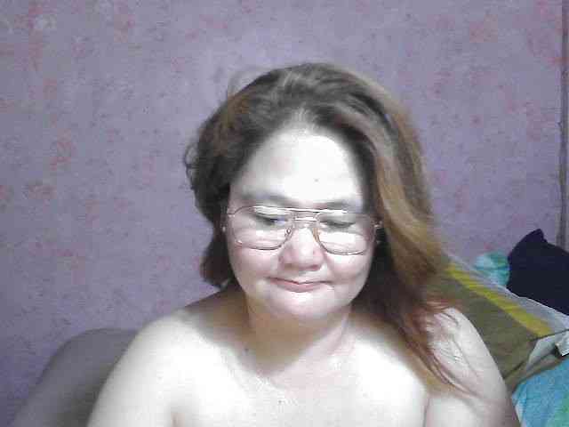 NICEtitspinay webcam