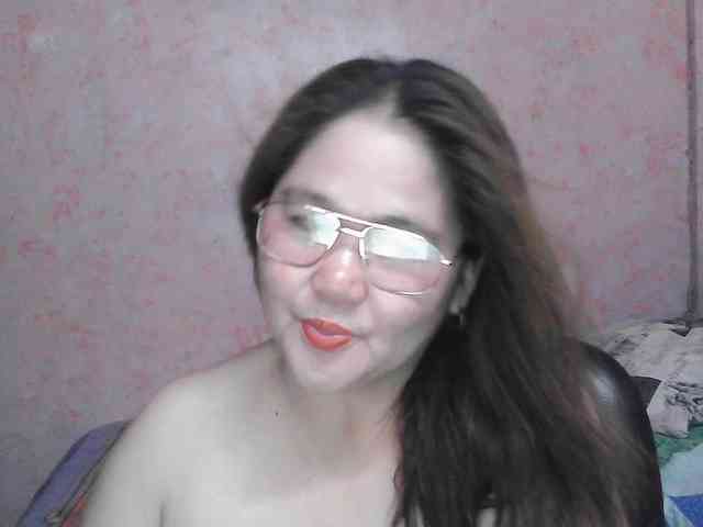NICEtitspinay webcam