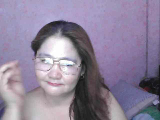 NICEtitspinay webcam