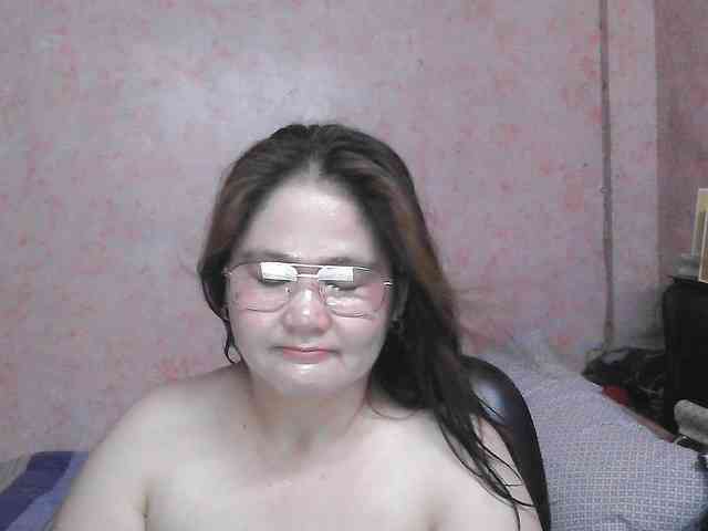 NICEtitspinay Live Webcam on BongaCams