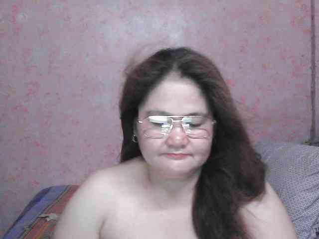 NICEtitspinay webcam