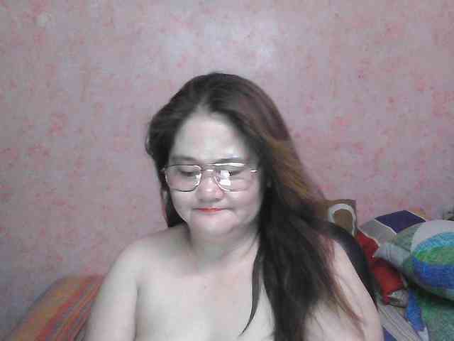 NICEtitspinay webcam