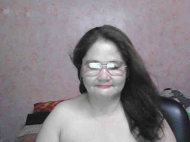 NICEtitspinay webcam