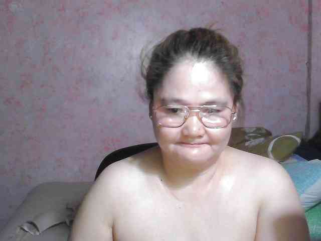NICEtitspinay webcam
