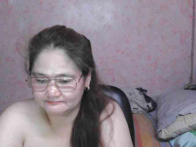 NICEtitspinay webcam