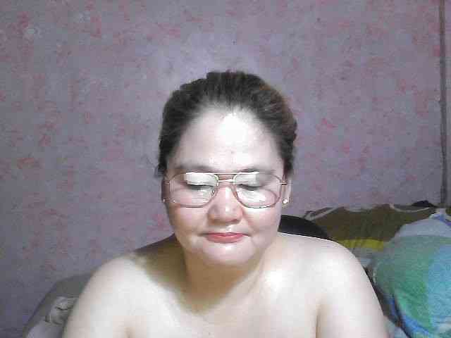 NICEtitspinay webcam