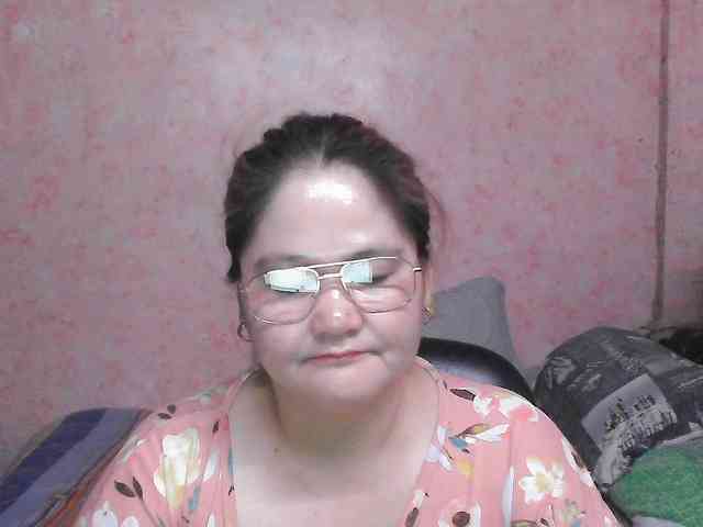 NICEtitspinay webcam