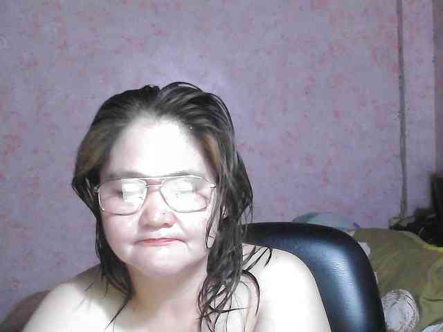 NICEtitspinay webcam