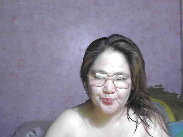 NICEtitspinay webcam