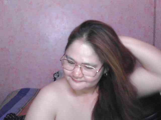 NICEtitspinay webcam