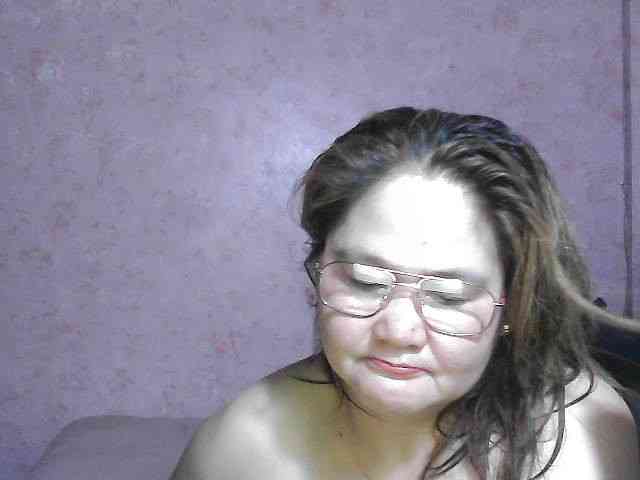 NICEtitspinay webcam