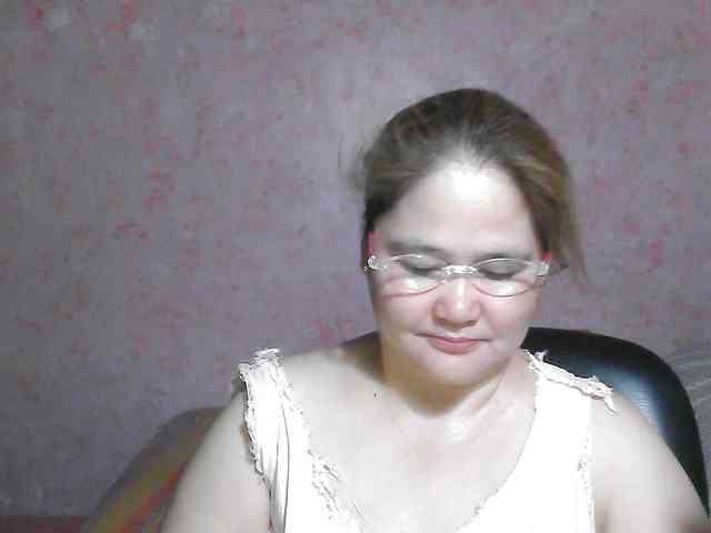 NICEtitspinay webcam