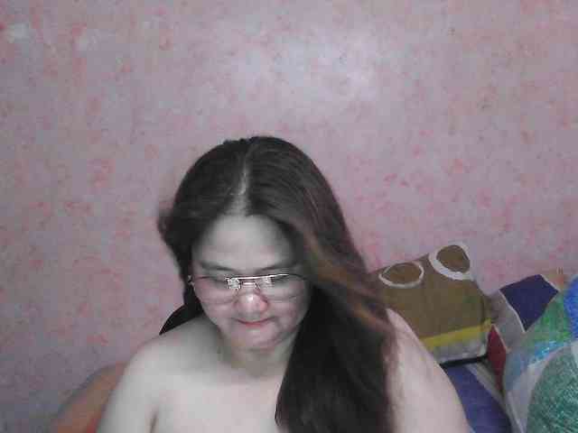 NICEtitspinay webcam