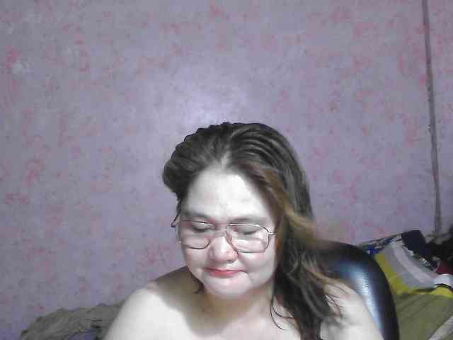 NICEtitspinay webcam