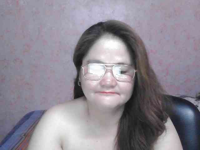NICEtitspinay webcam