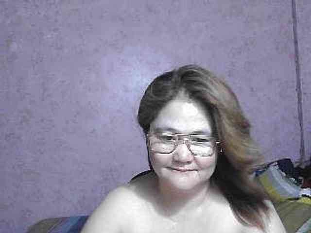 NICEtitspinay webcam