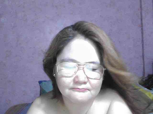 NICEtitspinay webcam