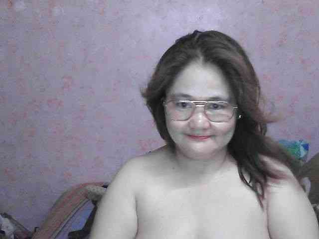 NICEtitspinay webcam