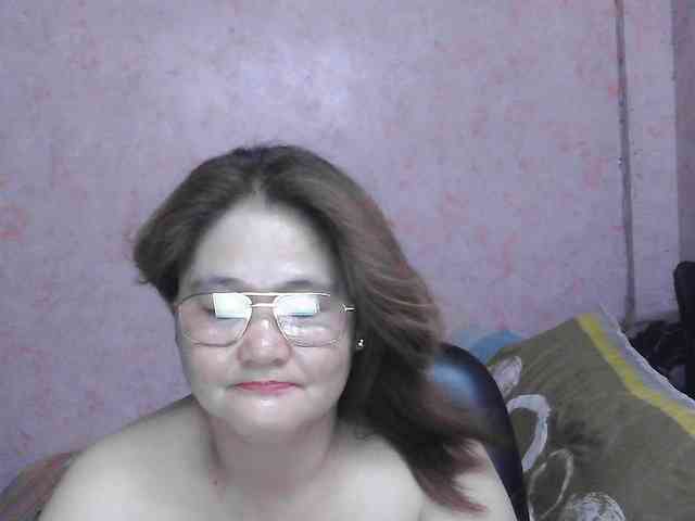 NICEtitspinay webcam