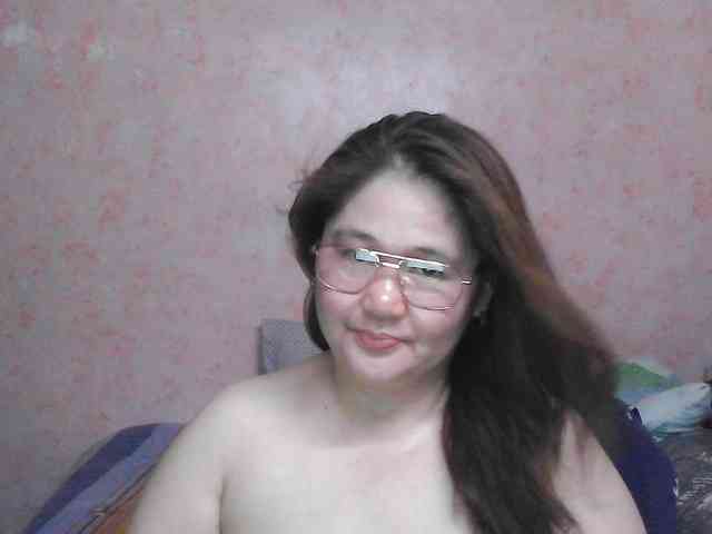 NICEtitspinay webcam