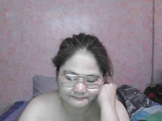 NICEtitspinay webcam