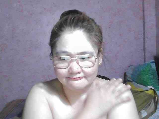 NICEtitspinay webcam