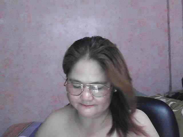 NICEtitspinay webcam
