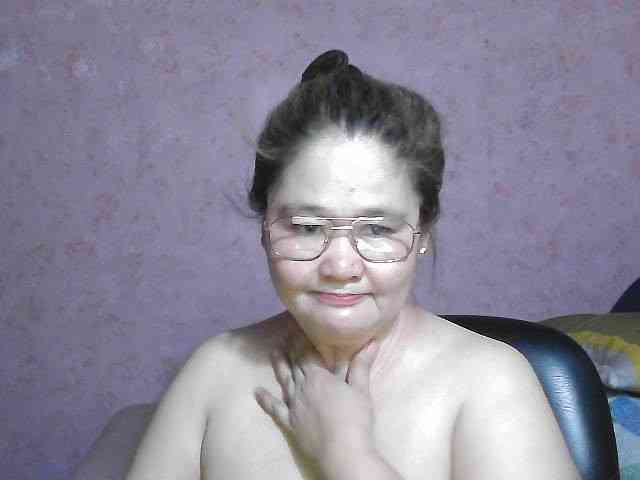 NICEtitspinay webcam