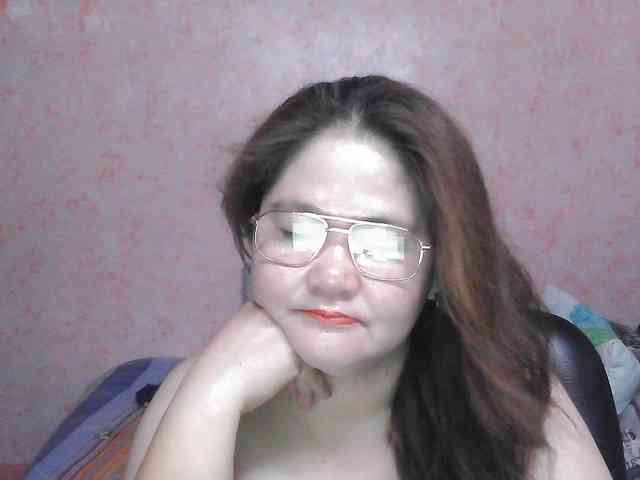 NICEtitspinay webcam