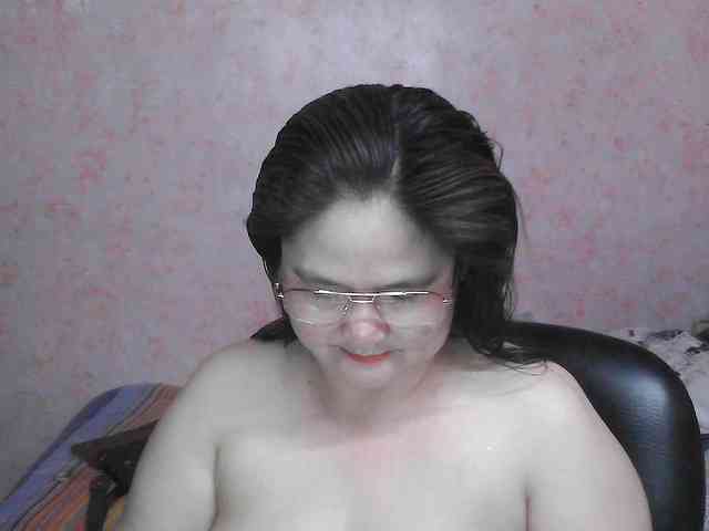 NICEtitspinay webcam