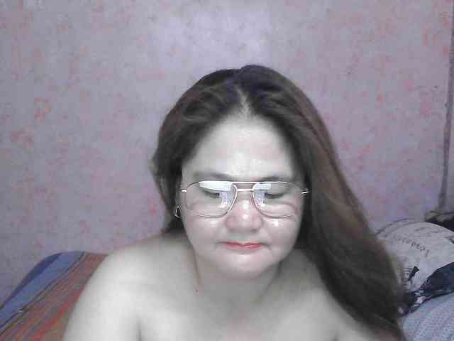 NICEtitspinay webcam