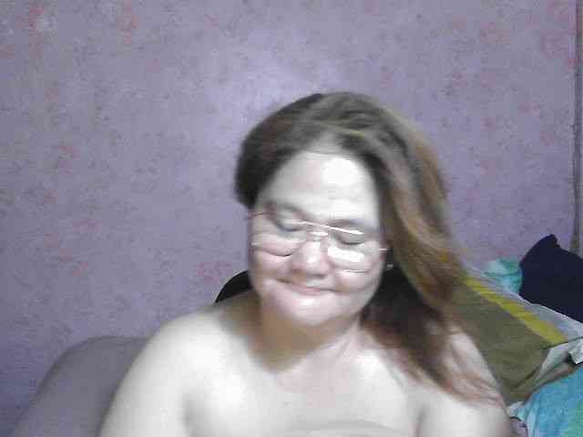 NICEtitspinay webcam