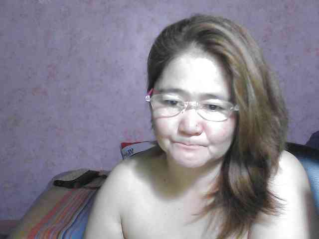 NICEtitspinay webcam