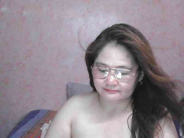 NICEtitspinay webcam