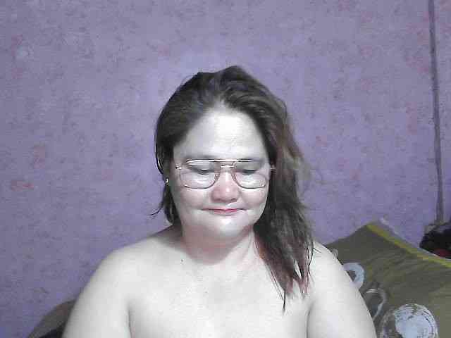 NICEtitspinay webcam