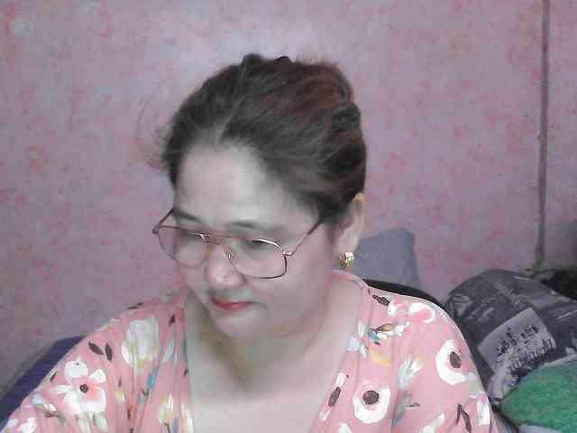 NICEtitspinay webcam