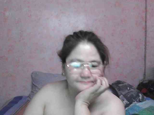 NICEtitspinay webcam