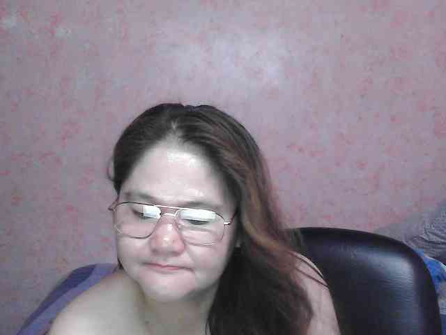 NICEtitspinay webcam