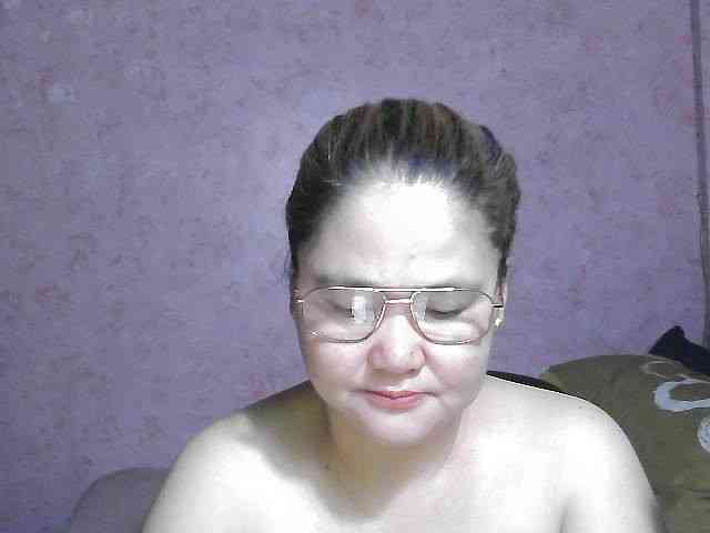NICEtitspinay webcam