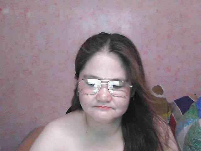 NICEtitspinay webcam