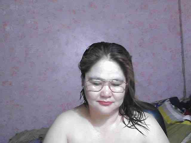 NICEtitspinay webcam