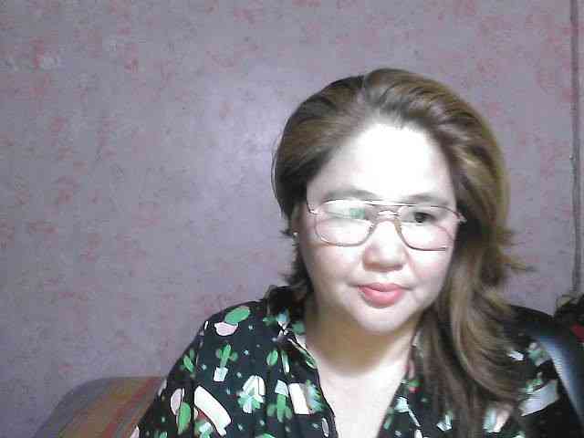 NICEtitspinay webcam