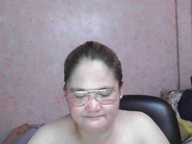 NICEtitspinay webcam
