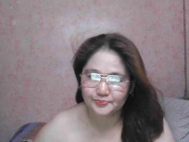 NICEtitspinay webcam